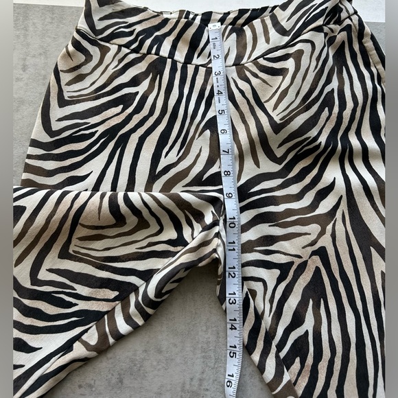 Chicos Super Slimming Crop Pants - Picture 7 of 11